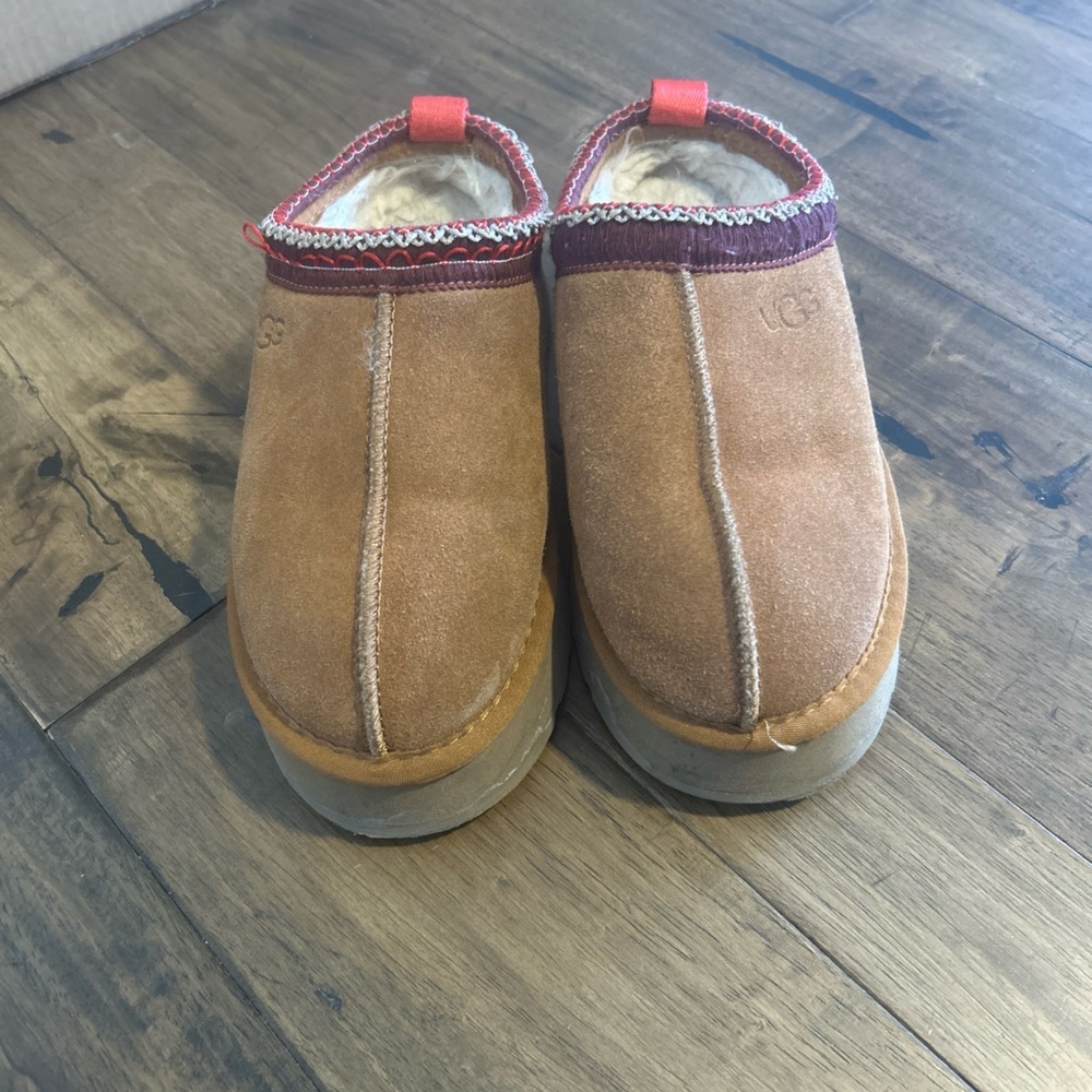 UGG Chestnut Suede Platform Mules with Red Accents - Picture 8 of 9